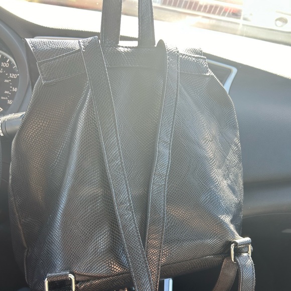 Riverdale Southside Serpents Flap Mini Backpack Exclusive New - Picture 3 of 4